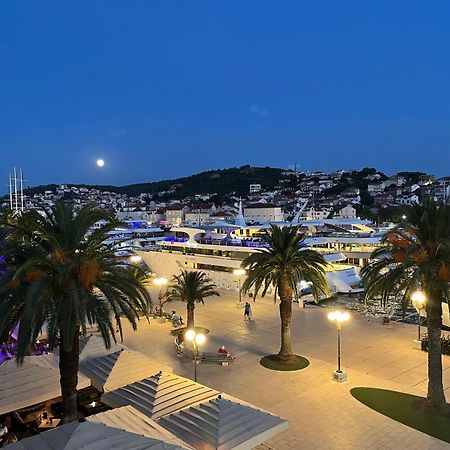 Dinka Old Town Apartment With Sea View Trogir Exterior photo